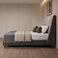 Floor-hugging cot design with bed and cot look, black base and slim metal legs